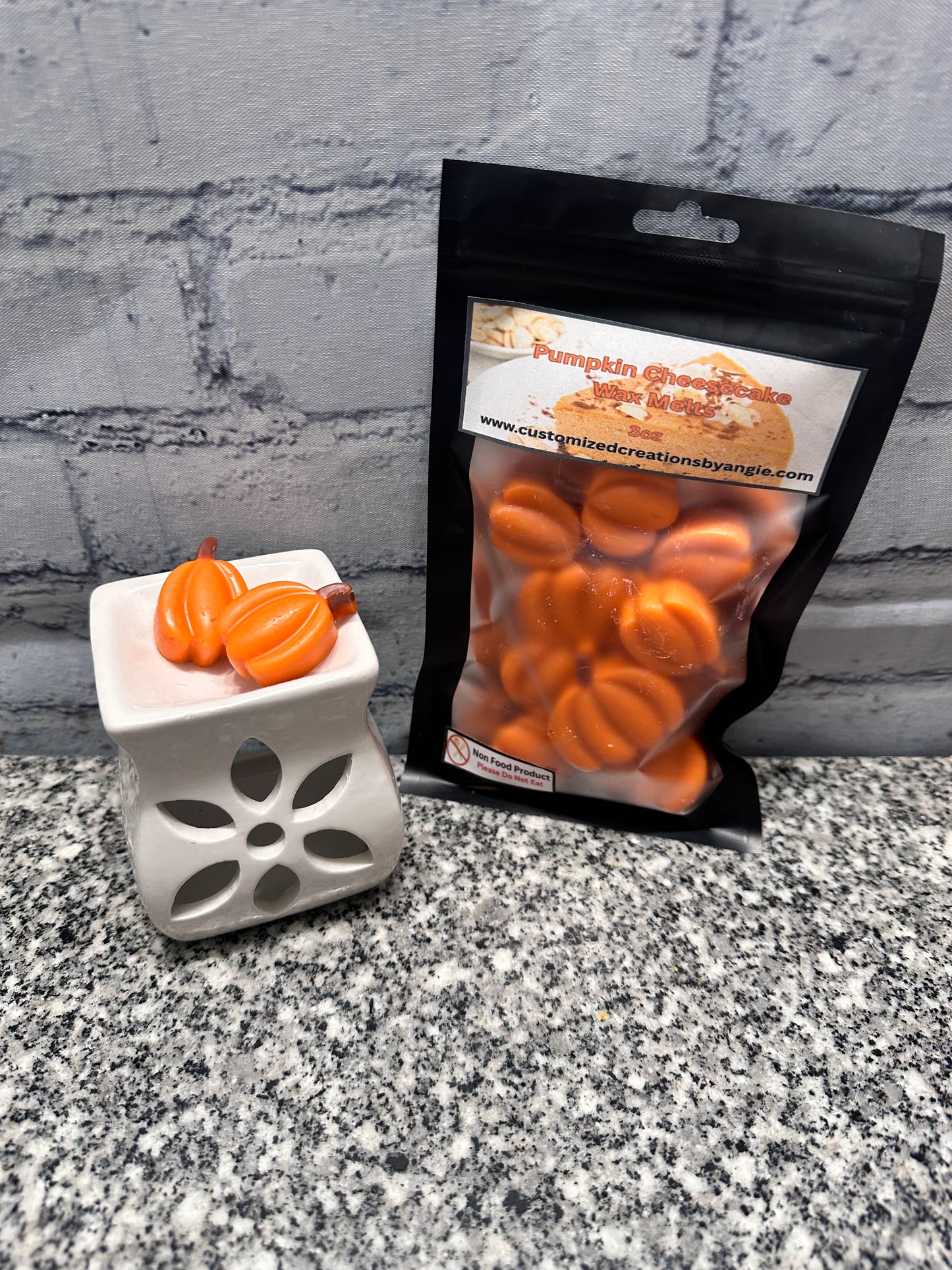 La cera de mordida de pastel de queso y calabaza se derrite